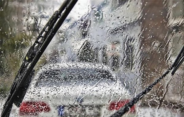 科目二、科目三遇到下雨天應(yīng)該怎樣做？考試順利會(huì)通過