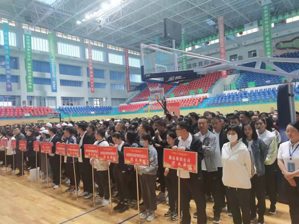 中國夢·勞動美--凝心聚魂跟黨走 團結(jié)奮斗新征程 隴運集團公司參加隴南市慶“五一”市直單位職工拔河比賽