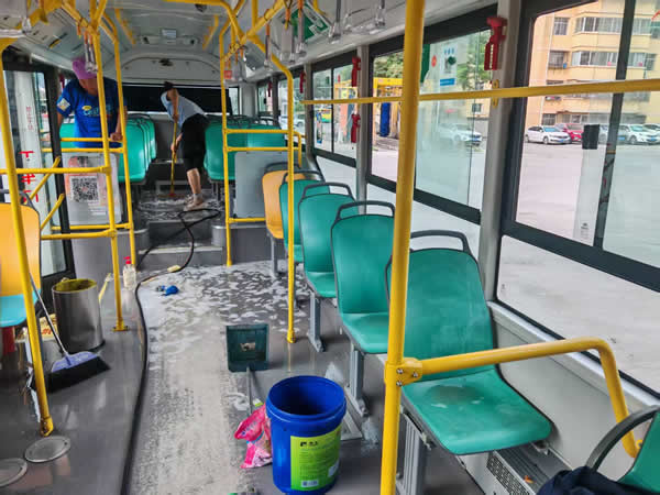 隴南市隴運(yùn)集團(tuán)公司全面提升公交服務(wù)